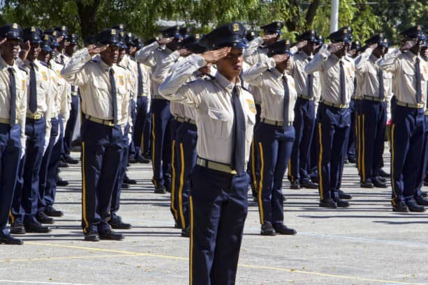 Sécurité : 750 nouveaux policiers en première ligne contre l'insécurité