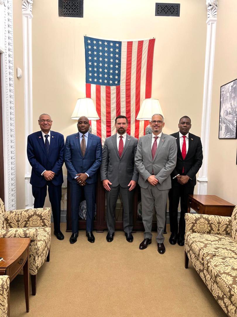 Mascarade à Washington : quand le gouvernement haïtien fuit la crise pour sauver les apparences